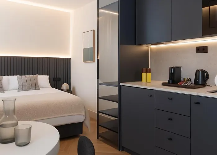 Pacifico Suites Near Retiro
